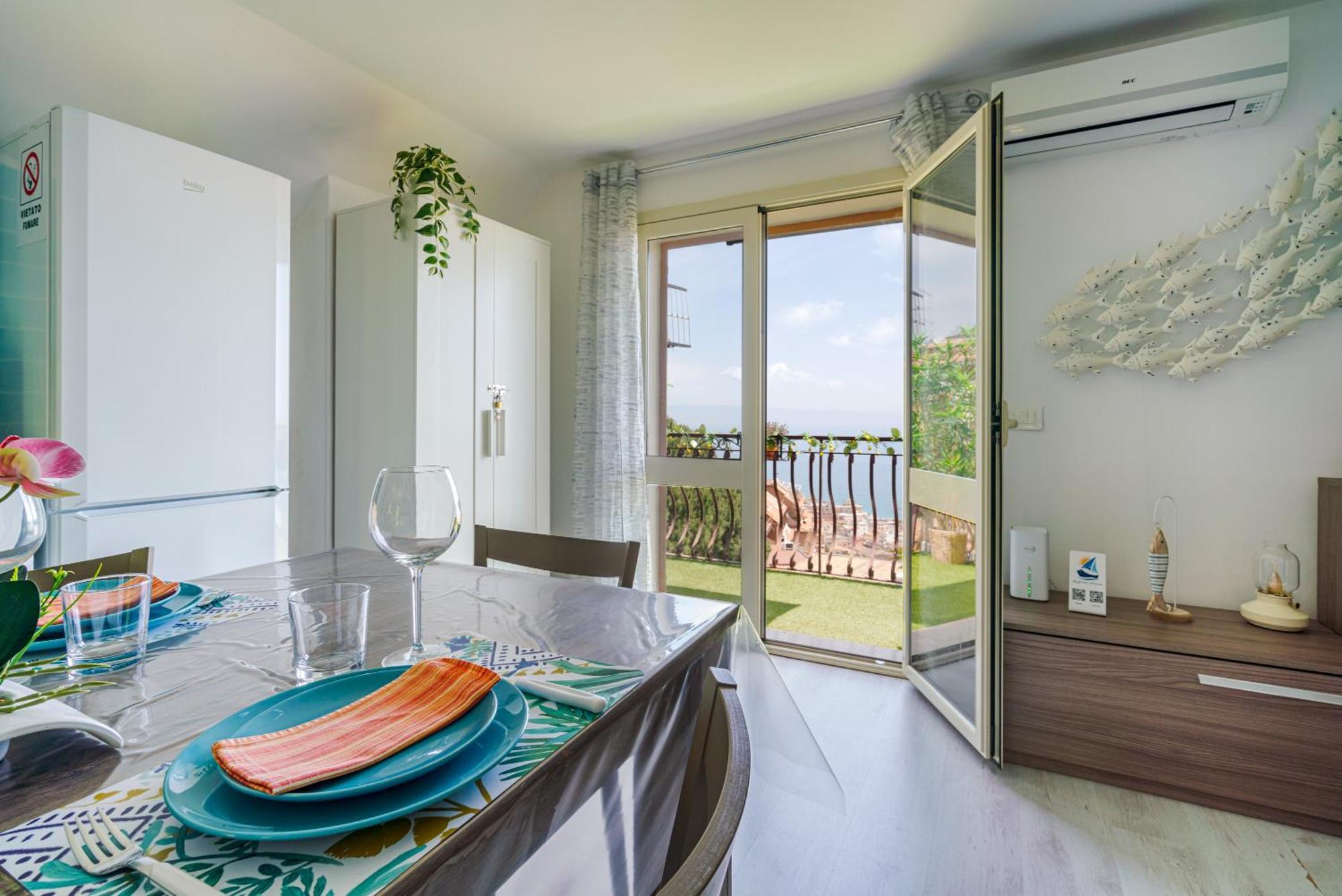 Apartament La Goccia Sul Mare Letojanni Zewnętrze zdjęcie
