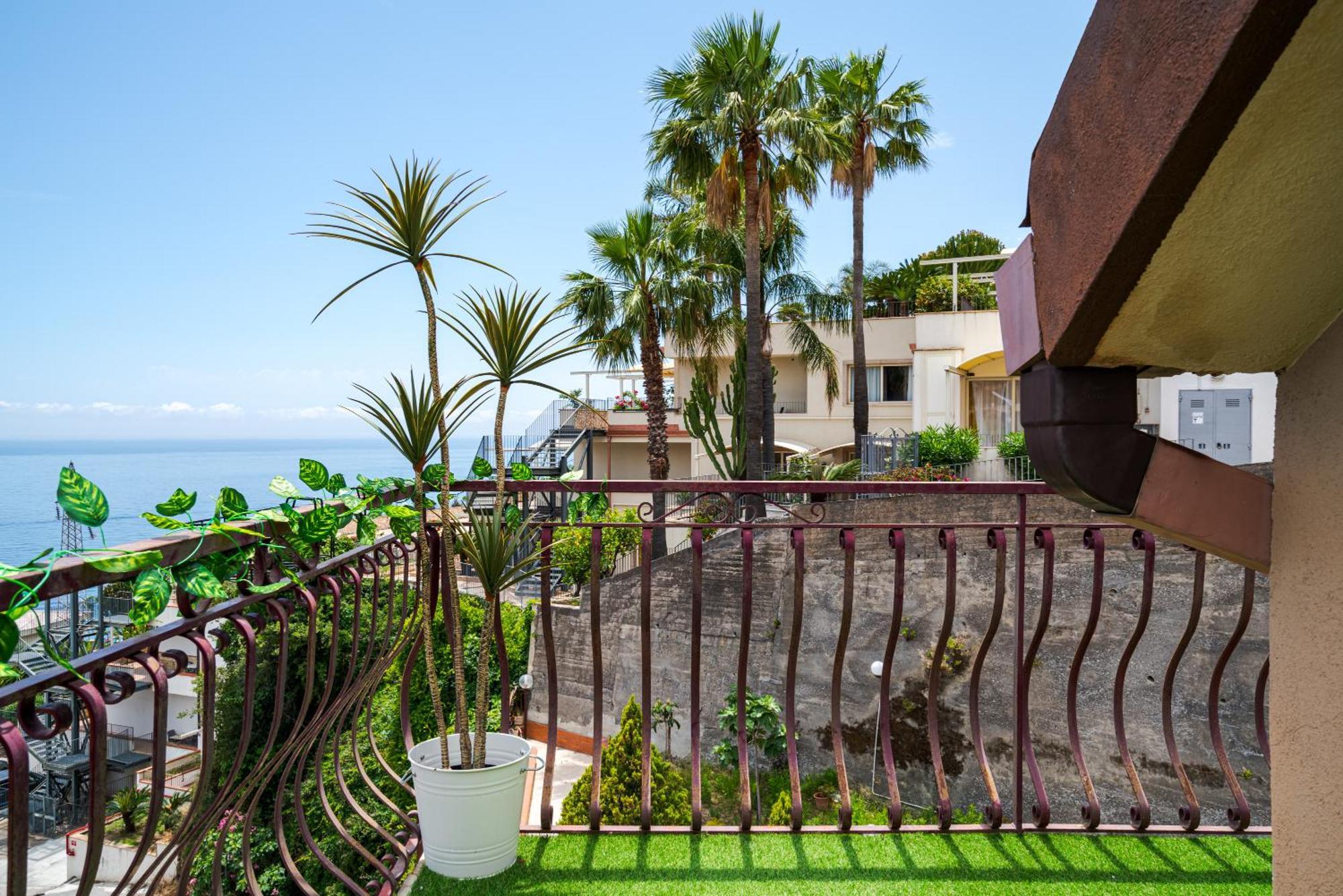 Apartament La Goccia Sul Mare Letojanni Zewnętrze zdjęcie