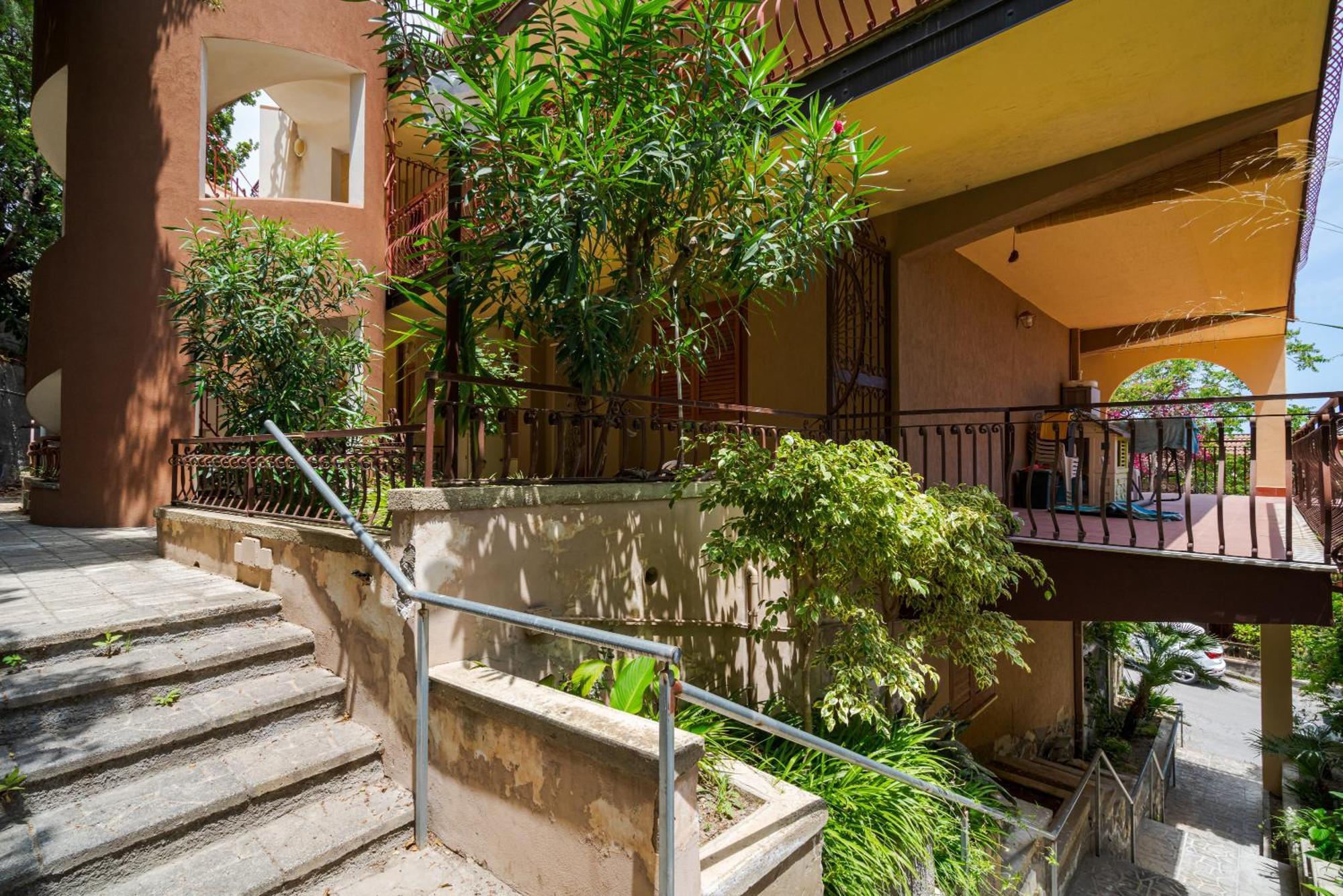 Apartament La Goccia Sul Mare Letojanni Zewnętrze zdjęcie